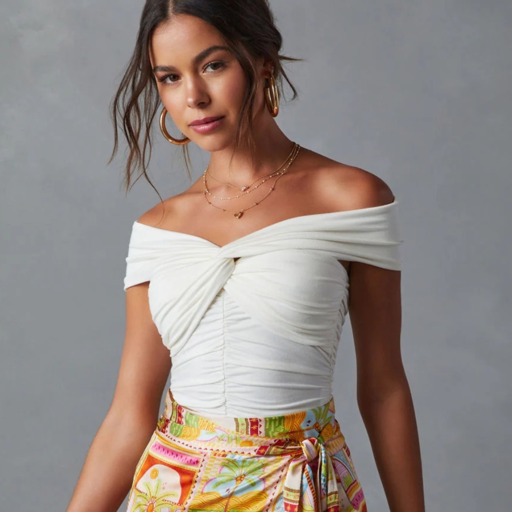 Vici Trisha off the shoulder ruched bodysuit